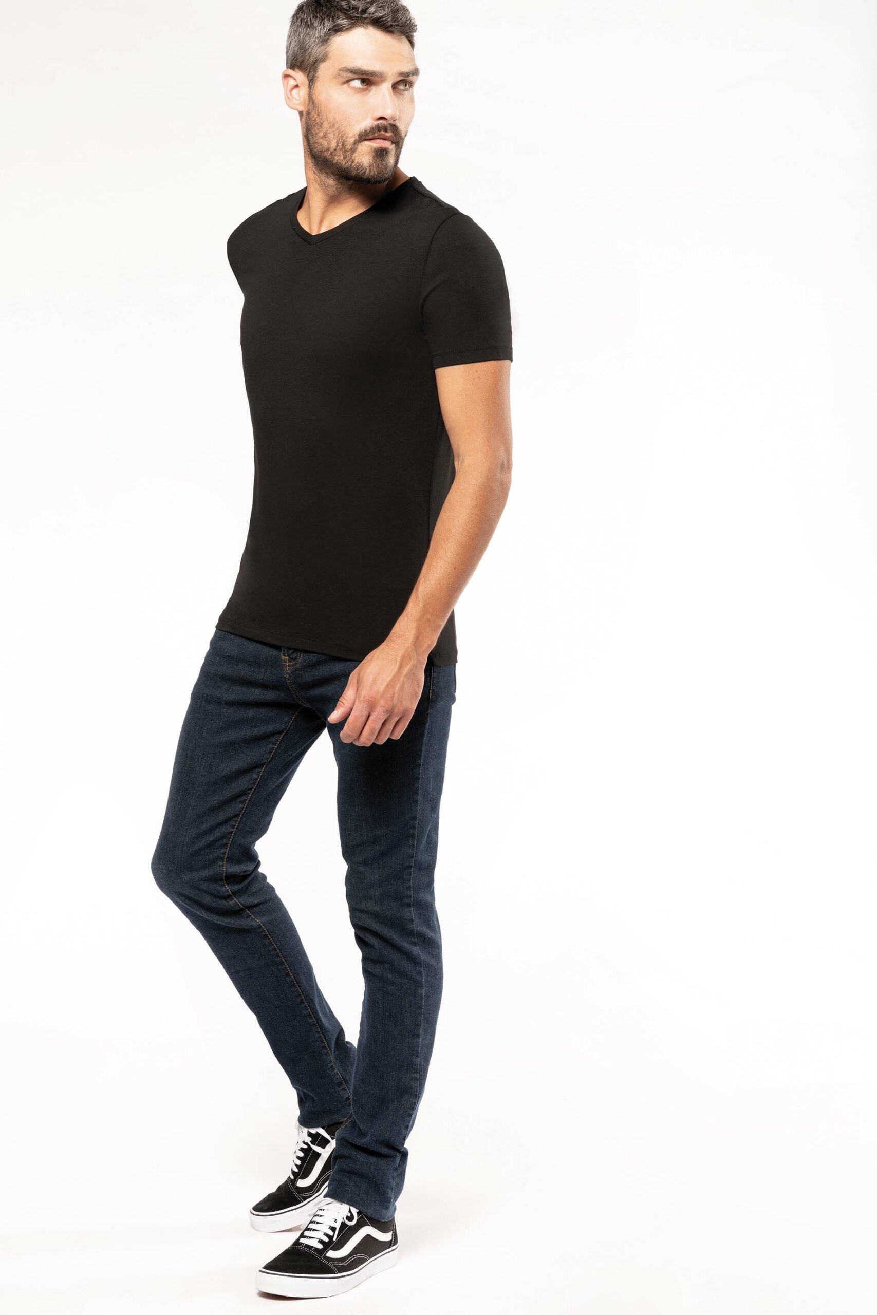 Men's short-sleeved V-neck t-shirt