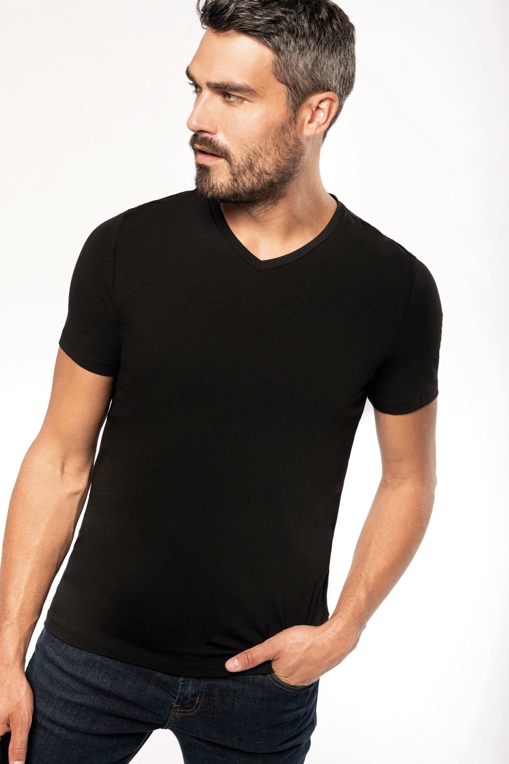 Men's short-sleeved V-neck t-shirt - Image 5