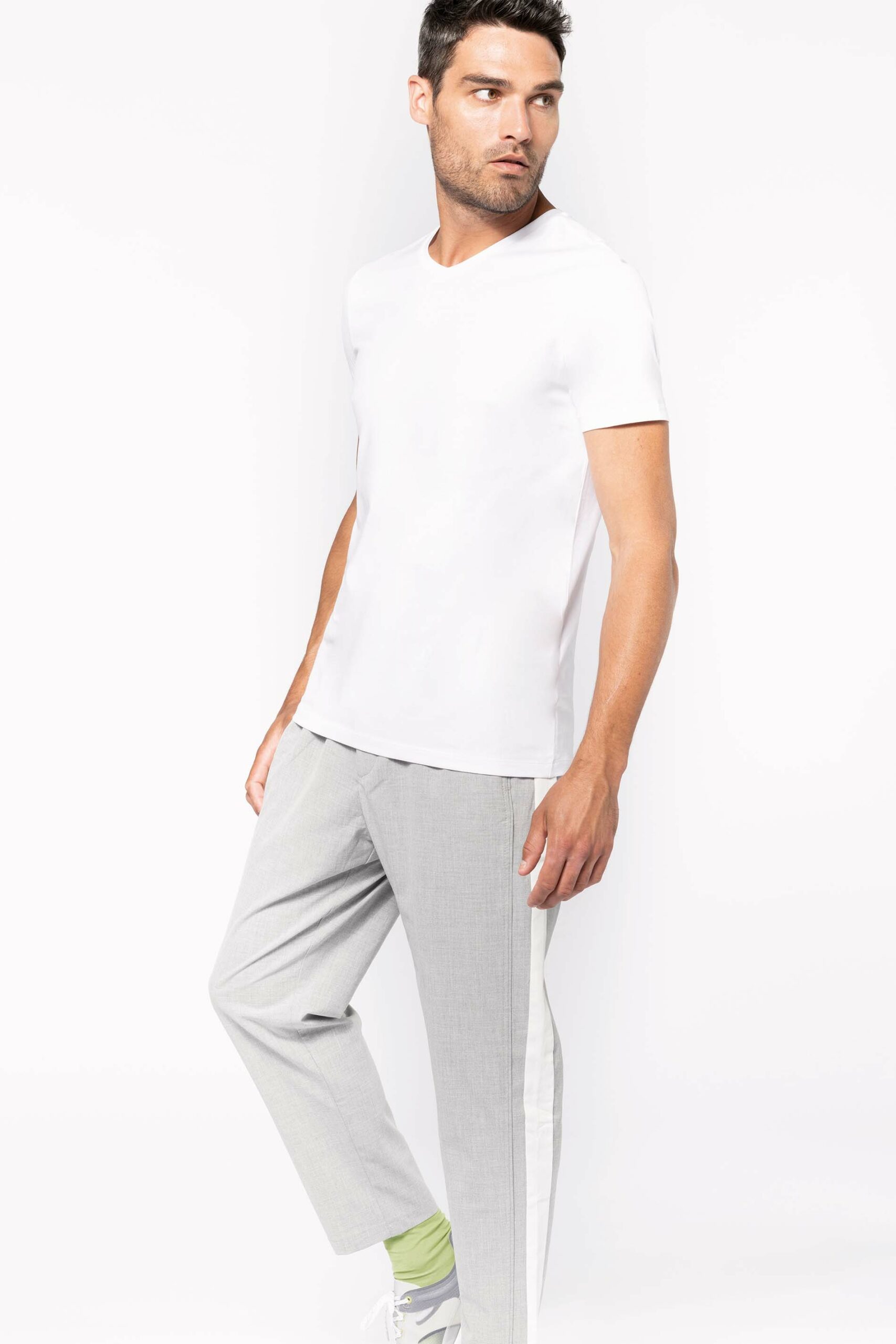 Men's short-sleeved V-neck t-shirt - Image 6