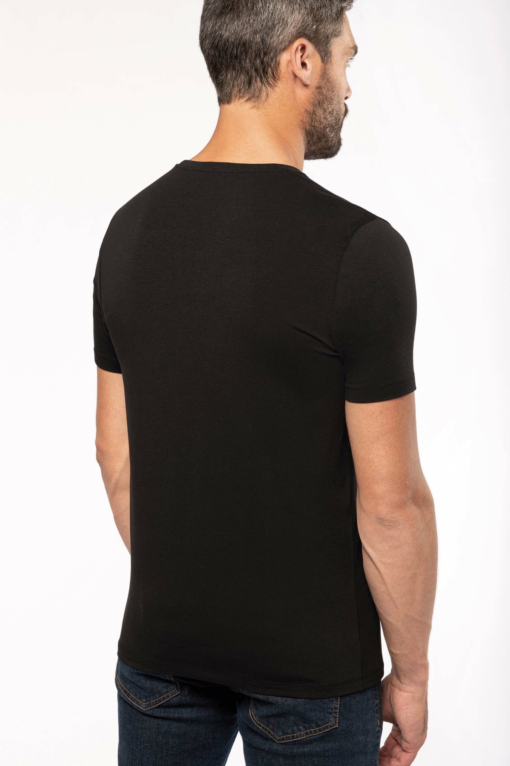 Men's short-sleeved V-neck t-shirt - Image 9